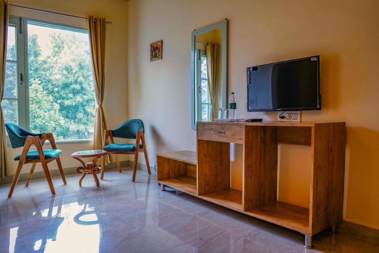 Hotel Sarai Bharatgarh Nohan Luaran gambar